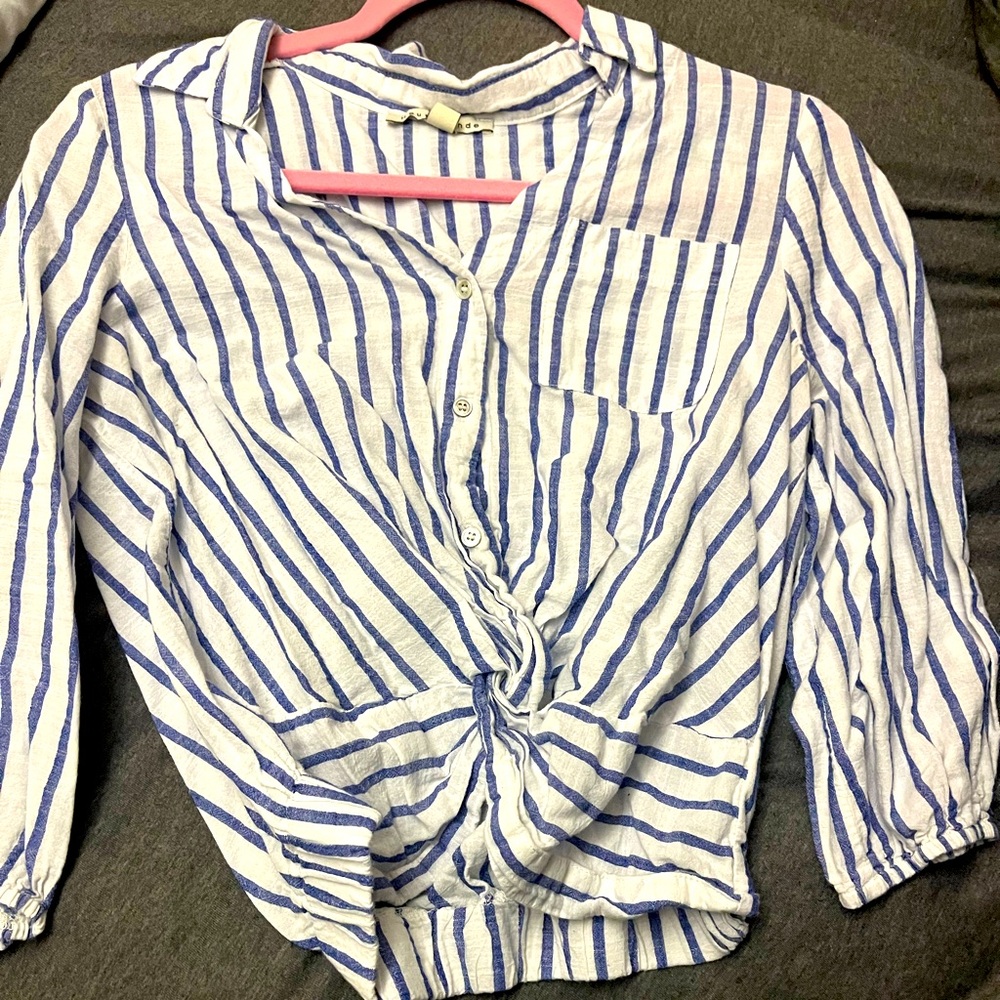Haute Monde Stripped long sleeve Dress shirt!